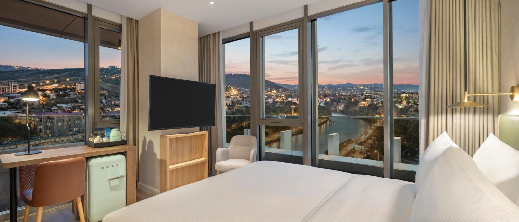 Hilton Garden Inn Tbilisi Riverview Exterior foto